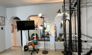 REFORMA ZONA DORADA, CERCA PLAZA CUERNAVACA, IMPECABLE, LOFT, BELLÍSIMO JARDÍN, ALBERCA $12,000.00 mensuales mtto incluido.