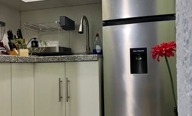 REFORMA ZONA DORADA, CERCA PLAZA CUERNAVACA, IMPECABLE, LOFT, BELLÍSIMO JARDÍN, ALBERCA $12,000.00 mensuales mtto incluido.