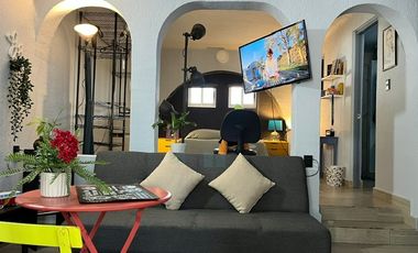 REFORMA ZONA DORADA, CERCA PLAZA CUERNAVACA, IMPECABLE, LOFT, BELLÍSIMO JARDÍN, ALBERCA $12,000.00 mensuales mtto incluido.