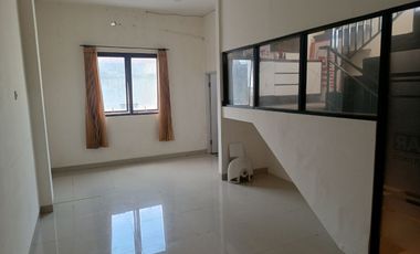 DISEWAKAN! RUANG KANTOR di Ruko Lantai 2, Bekasi Utara