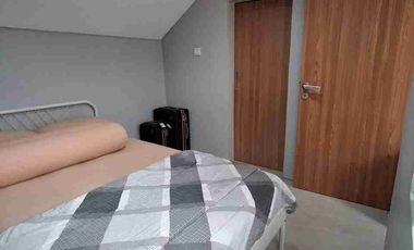 DIJUAL CEPAT RUMAH 3 LANTAI Z LIVING GRAND WISATA 4KT SHM