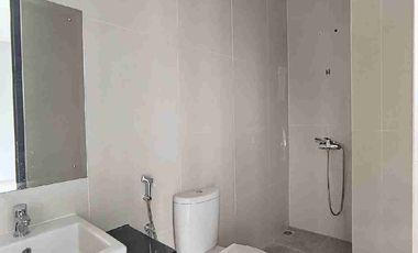 DIJUAL CEPAT RUMAH 3 LANTAI Z LIVING GRAND WISATA 4KT SHM