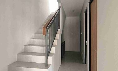 DIJUAL CEPAT RUMAH 3 LANTAI Z LIVING GRAND WISATA 4KT SHM