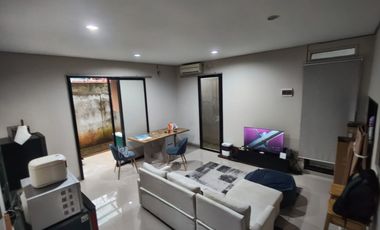 DIJUAL RUMAH-ARKATAMAA Town House, 2 Lt, Siap Huni, Semi Furnished, Bebas Banjir, bisa KPR