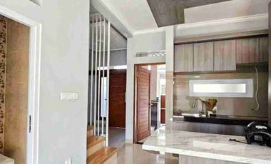 Rent Rmh 2Lt Baru Cluster One Gate Furnish A Yani Dkt Taman Kota,Gatsu