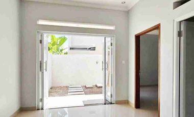 Rent Rmh 2Lt Baru Cluster One Gate Furnish A Yani Dkt Taman Kota,Gatsu