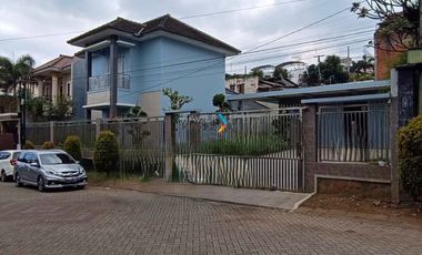 Dijual Rumah Villa di Daerah Jalan Abdul Gani, Batu Malang