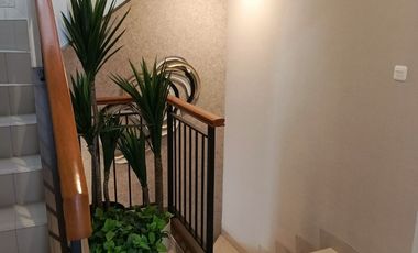 Rumah 2 Lantai Dekat Mall Summarecon Makassar