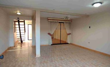 Vendo Hermosa Casa Sólida, Regularizada, 4dormitorios 2baños 2Estacionamientos.