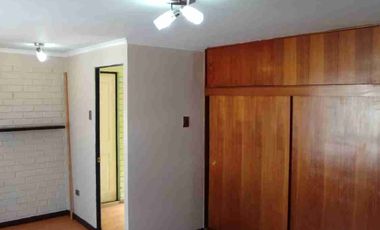 Vendo Hermosa Casa Sólida, Regularizada, 4dormitorios 2baños 2Estacionamientos.