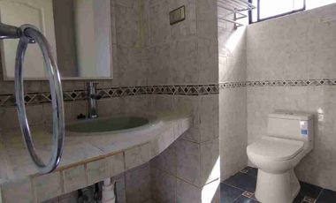 Vendo Hermosa Casa Sólida, Regularizada, 4dormitorios 2baños 2Estacionamientos.