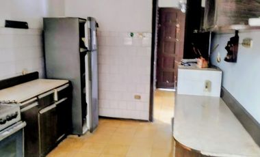 Se vende casa con 800 m² de terreno, a pasos del centro de Talca