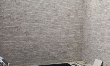 Rumah 4 Kamar Tidur, Konsep Attic, Dekat Bandara Sultan Hasanuddin Makassar