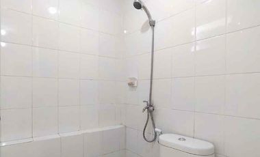 sewa 2kamar unfurnished dekat mall apartemen bassura city