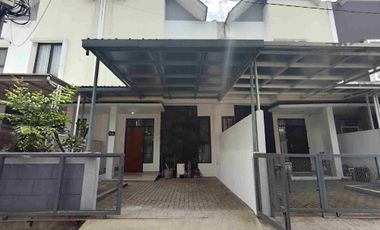 Rumah 2 lantai siap huni di komplek Cipamokolan bebas banjir