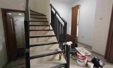 Rumah 2 lantai siap huni di komplek Cipamokolan bebas banjir