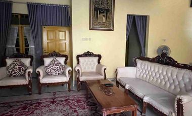 Dijual Rumah 2 Lantai 7 kamar Tidur Di Karang Tengah Tangerang Kota