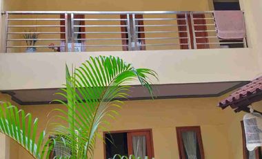 Dijual Rumah 2 Lantai 7 kamar Tidur Di Karang Tengah Tangerang Kota