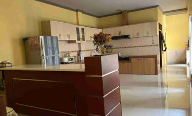 Dijual Rumah 2 Lantai 7 kamar Tidur Di Karang Tengah Tangerang Kota