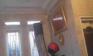 Di Jual Rumah Bagus  3 Lantai 3 kamar Tidur Lokasi Di Bintara Jaya Bekasi Barat