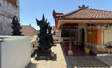 Rumah minimalis 5 Kamar dengan Jalan Lebar