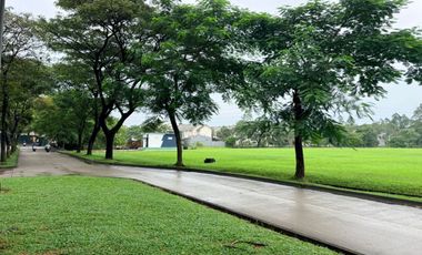 COMMERCIAL LAND ON LIPPO MAIN STREET FOR SCHOOLS, OFFICES, RESTAURANTS