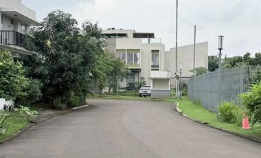 Lake View Residence Siap Huni di Rossini Rumah Cantik 8x12 SHM Dekat Eastvara