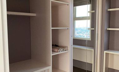 Selling 2 Bedroom Apartment Full Furnished Intermark BSD right at the first BSD toll exit