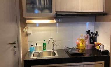 Selling 2 Bedroom Apartment Full Furnished Intermark BSD right at the first BSD toll exit