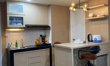 Selling 2 Bedroom Apartment Full Furnished Intermark BSD right at the first BSD toll exit