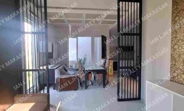 RUMAH MEWAH SIAP HUNI. SUDUT FURNISH & FREE AC. TIPE 173M². 4+1 KAMAR TIDUR.