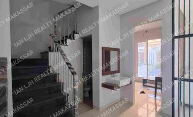 RUMAH MEWAH SIAP HUNI. SUDUT FURNISH & FREE AC. TIPE 173M². 4+1 KAMAR TIDUR.