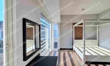 RUMAH MEWAH SIAP HUNI. SUDUT FURNISH & FREE AC. TIPE 173M². 4+1 KAMAR TIDUR.