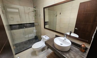 Casa AMUEBLADA EN RENTA, fraccionamiento Lomas Punta del Este (zona sur), León, Guanajuato