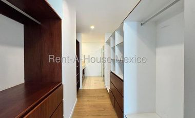 Departamento en planta baja con cuarto servicio y 3 recámaras, Santa Fe Juriquilla - RENTA