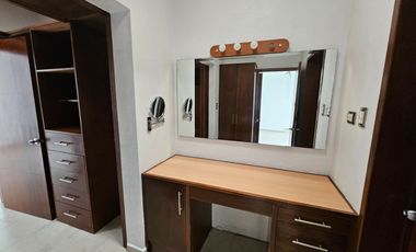 Casa EN RENTA, fraccionamiento Jardines del Moral (zona norte), León, Guanajuato.