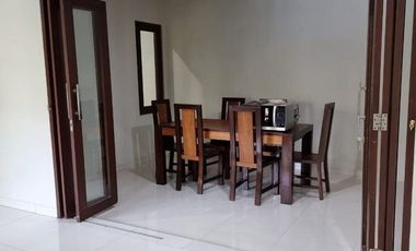 Rumah Elit dengan Kolam Renang Disewakan, di Kuta Utara Area