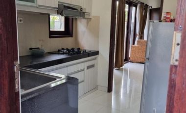 Rumah Elit dengan Kolam Renang Disewakan, di Kuta Utara Area
