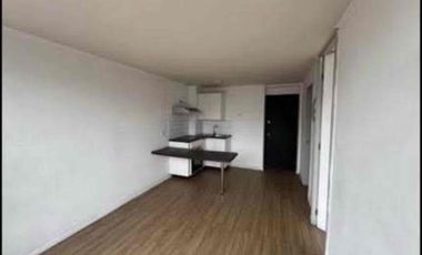 Arriendo departamento 1D 1B con estacionamiento a pasos metro ecuador