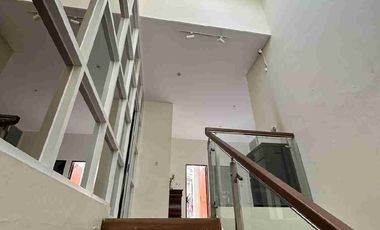 Rumah Mewah Minimalis 2 Lantai di Perumahan Cluster Argomulyo Salatiga