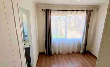 Se arrienda amplia casa en Condominio Hacienda San Sebastian.