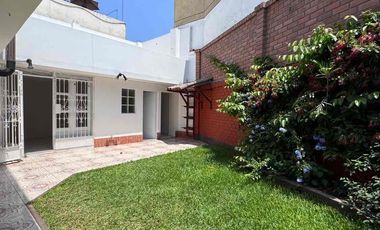 Alquiler de Casa con jardín en Santiago de Surco