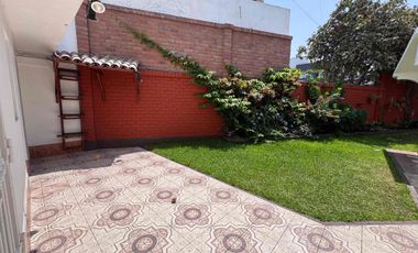 Alquiler de Casa con jardín en Santiago de Surco