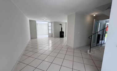 Alquiler de Casa con jardín en Santiago de Surco