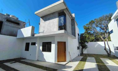Casa Nueva en Venta en Brisas de Carrizal Zona Contry
