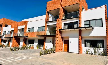 Venta de Residencias en pequeña privada en Metepec