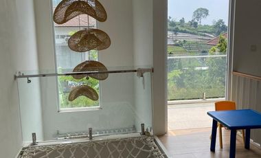 Villa Aktif Plus Kolam Renang Pribadi di Dago Pakar