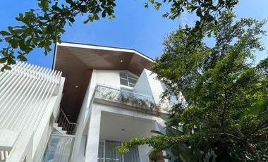 Villa Aktif Plus Kolam Renang Pribadi di Dago Pakar