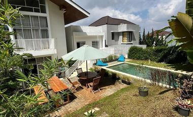 Villa Aktif Plus Kolam Renang Pribadi di Dago Pakar