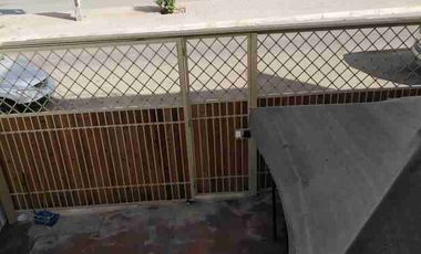 Vendo Casa completamente Sólida, en Av. Los Cóndores. 5dormitorios 3baños 2estacionamientos.